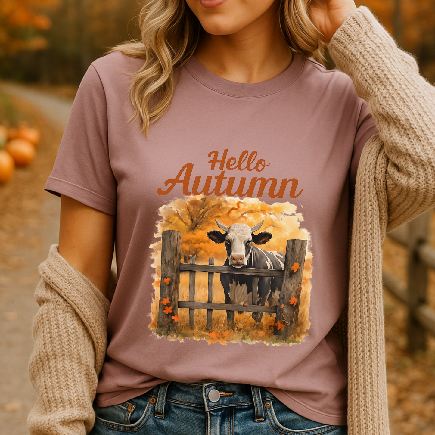 Hello Autumn Cow Shirt – Rustic Farmhouse Fall Tee, Country Girl Pumpkin Patch Shirt, Western Cow Lover Graphic T-Shirt, Cozy Harvest Season Shirt